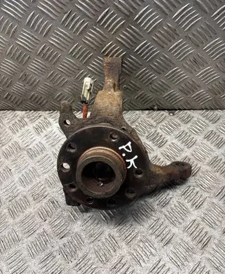 Opel Zafira A Front wheel hub spindle knuckle