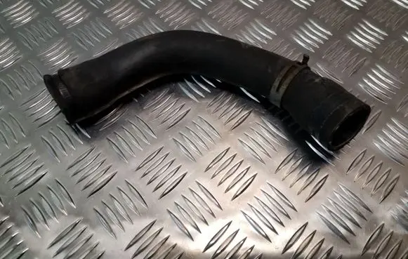 Mercedes-Benz Vito Viano W639 Engine coolant pipe/hose A6395013882