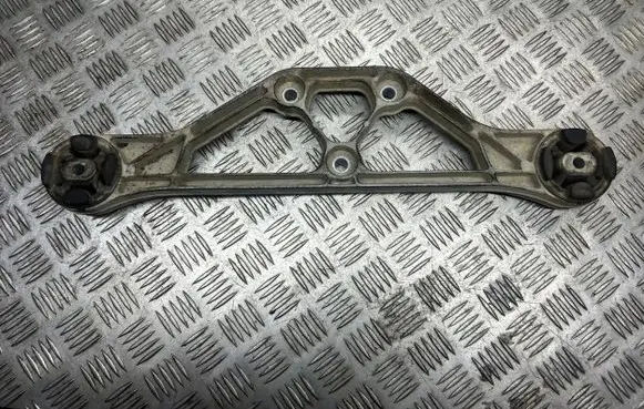 Audi A8 S8 D3 4E Rear differential/diff mount bracket 4E0599285 904569037