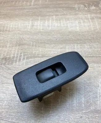 Mitsubishi Pajero Electric window control switch MR445659