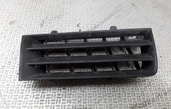 Renault Megane II Front bumper upper radiator grill 8200114157