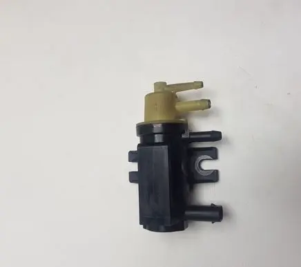 Mercedes-Benz C W204 Turbo solenoid valve A0091533128 70078208