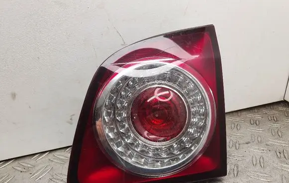 Volkswagen Golf Plus Tailgate rear/tail lights 5M0945094G
