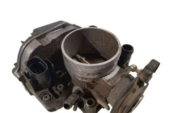 Audi A4 S4 B5 8D Throttle valve 058133063H