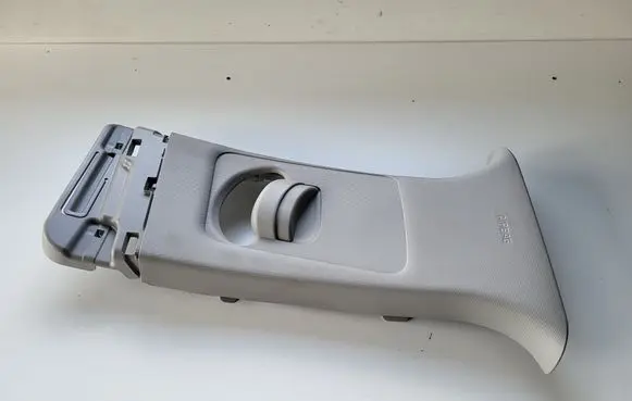 KIA Xceed Seat belt trim 