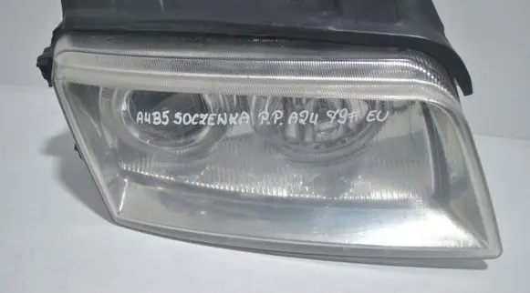 Audi A4 S4 B5 8D Headlight/headlamp