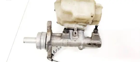 Master brake cylinder