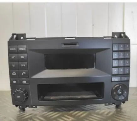 Mercedes-Benz Sprinter W906 Radio/CD/DVD/GPS head unit A9069000103 A9069027301 A9069013801