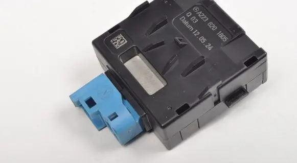 Mercedes-Benz GLC C253 USB socket connector A2238201805