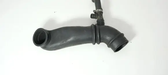 Audi A4 S4 B5 8D Engine coolant pipe/hose 068129627