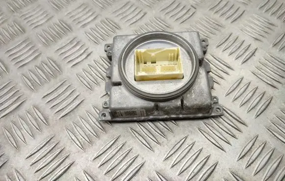 Volkswagen PASSAT B8 Headlight ballast module Xenon 7PP941571A