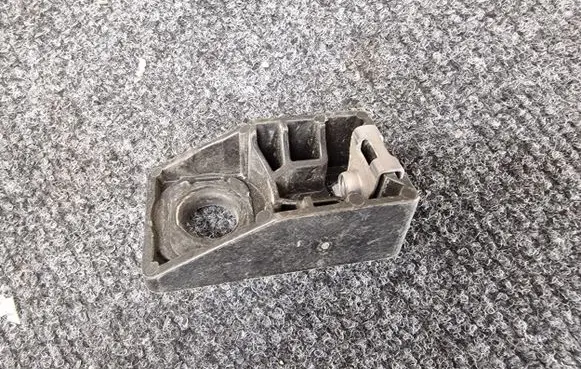 Land Rover Discovery 5 Headlight/headlamp mounting bracket