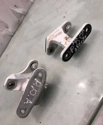 Mercedes-Benz CLA C117 X117 W117 Front door hinges set A046572
