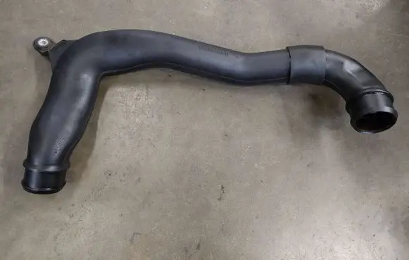 Jeep Compass Intercooler hose/pipe 04891963AB