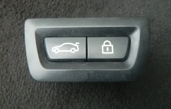 BMW 5 F10 F11 Tailgate/boot open switch button 9275121