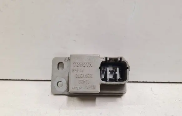 Toyota Avensis T250 Window wiper relay 8594205030