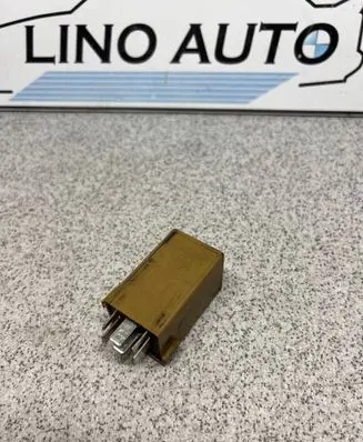BMW 3 E46 Window wiper relay 61368384505