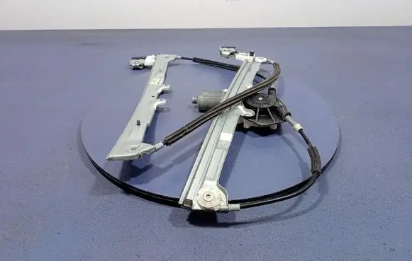 Mitsubishi Colt Front door window regulator with motor 5713A133