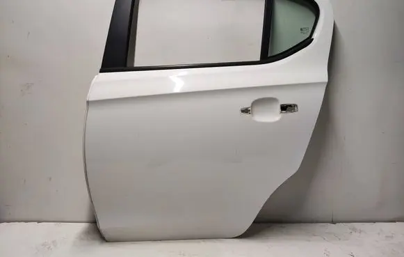 Opel Corsa E Rear door