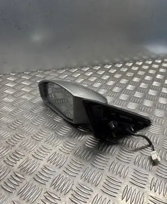 Nissan 350Z Front door electric wing mirror 