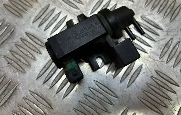 BMW 5 F10 F11 Turbo solenoid valve 7584628 70088712