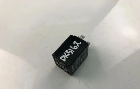 Volkswagen Golf V Other relay 701955200