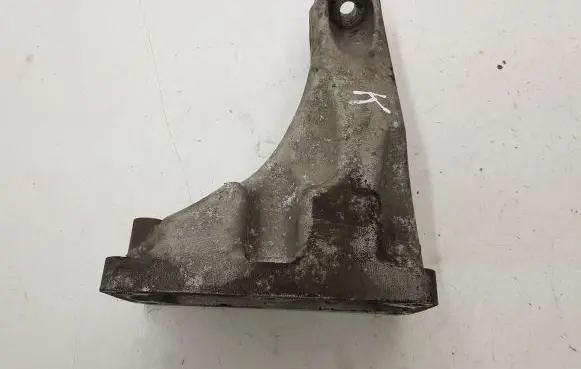 Maserati Quattroporte Engine mounting bracket 199851