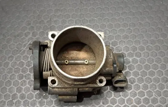 Volvo S40, V40 Throttle valve 9186780