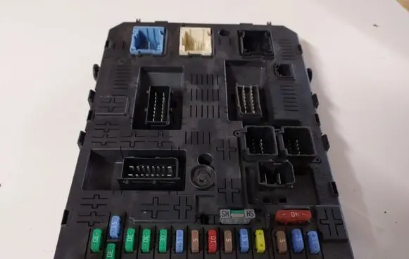 Peugeot 308 Comfort/convenience module 966405878001