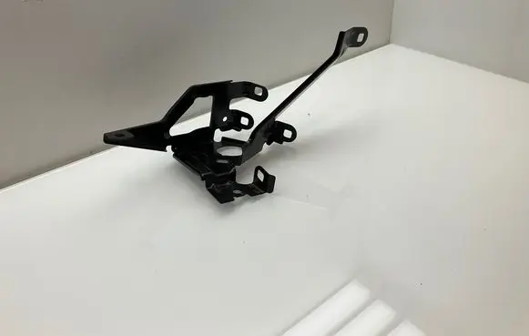 BMW 6 F12 F13 Fender mounting bracket 7230583