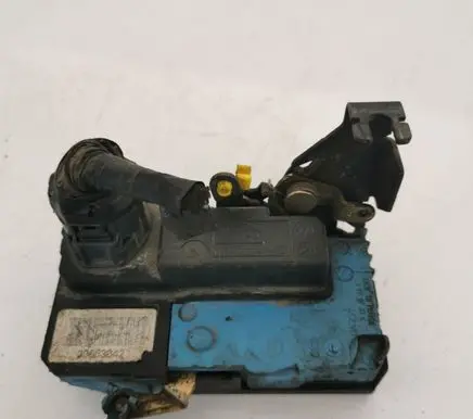 Volvo XC90 Front door lock 30663042