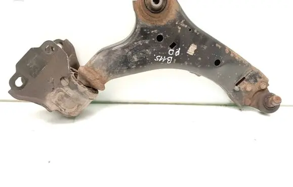 Volvo XC60 Front lower control arm/wishbone 8G9N3A052A