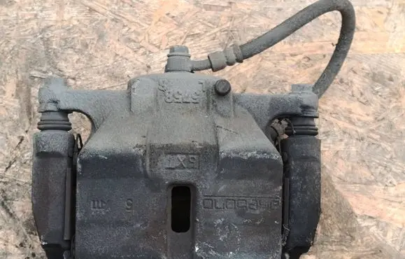 Front brake caliper
