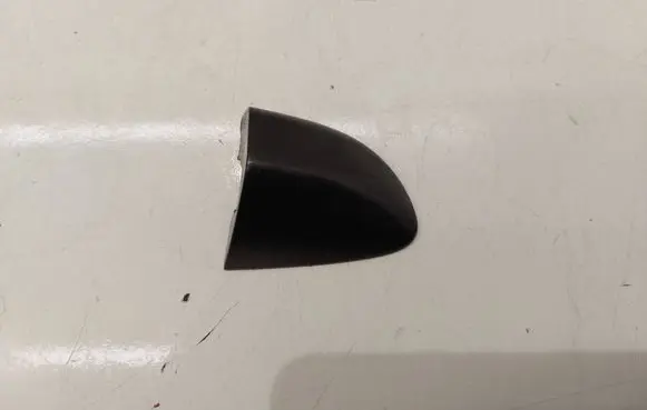 Volkswagen PASSAT B6 Front door handle cover 3C0837880