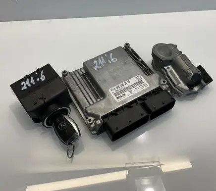 Mercedes-Benz E W211 Engine ECU kit and lock set A6481502979 1039S00000 0281012363