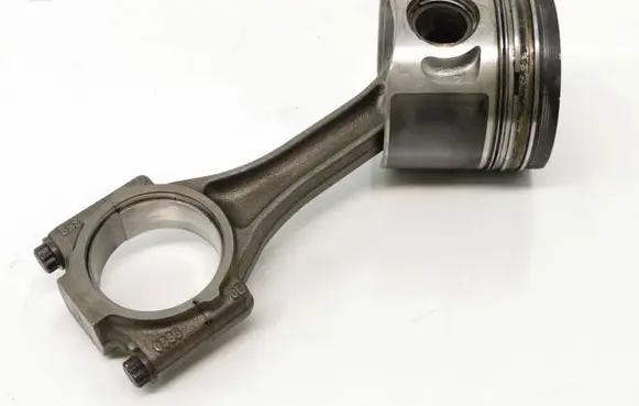Volkswagen Jetta V Piston with connecting rod 34110605 0410581