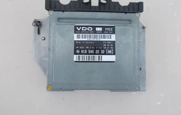 Mercedes-Benz CLK A208 C208 Engine control unit/module 0195452232