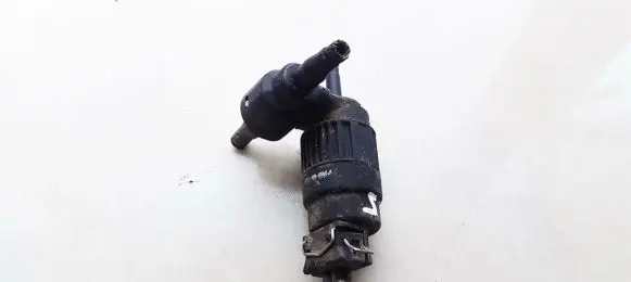 Opel Omega B2 Windscreen/windshield washer pump