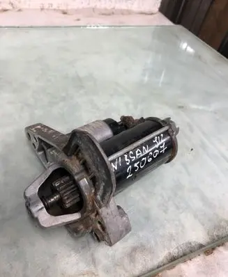 Nissan Qashqai J12 Starter motor 1005861196