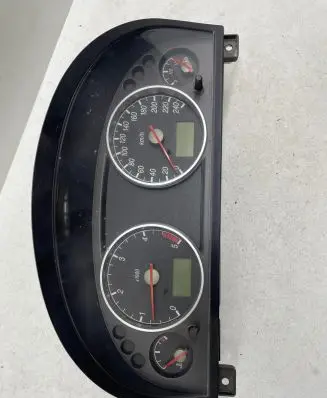Ford Mondeo Mk III Speedometer (instrument cluster) 1S7F10841 44ZU187