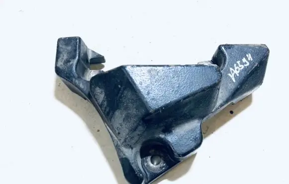 Renault Laguna I Engine mounting bracket 