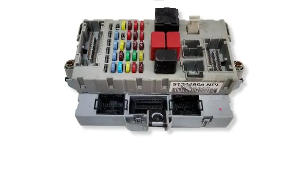 Fiat Punto (188) Fuse module 51744898