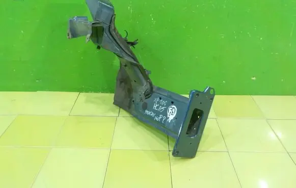 Hyundai i40 Front side member PRZOD
