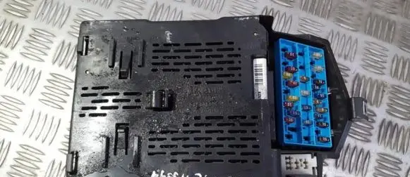 Renault Scenic I Fuse box set 8200029342B S108502610