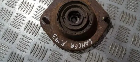 Coil spring mount