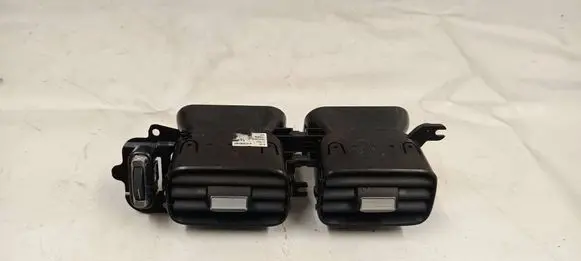 Mercedes-Benz GLE W167 Dash center air vent grill A1678307801