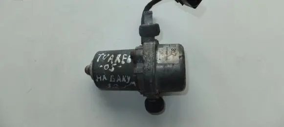 Volkswagen Touareg I Vacuum pump 8E0927317