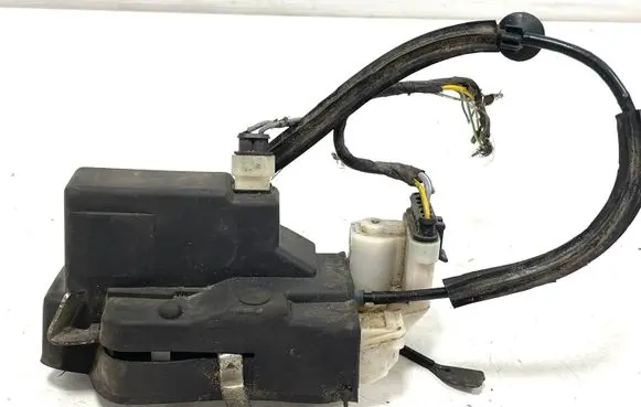 Maserati Quattroporte Rear door lock