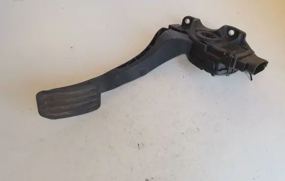 Ford S-MAX Accelerator throttle pedal 6G929F836LD