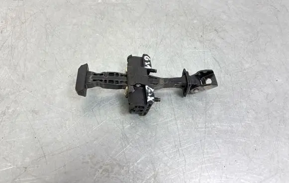 BMW 3 G20 G21 Rear door check strap stopper 7432206